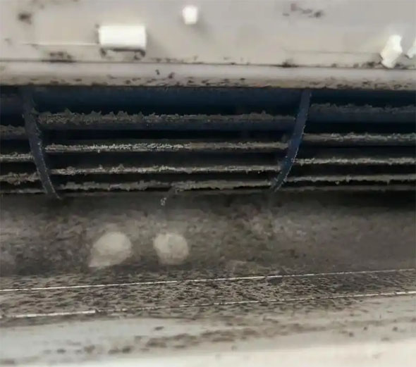 硚口空调吹的风有股烧焦味是怎么回事